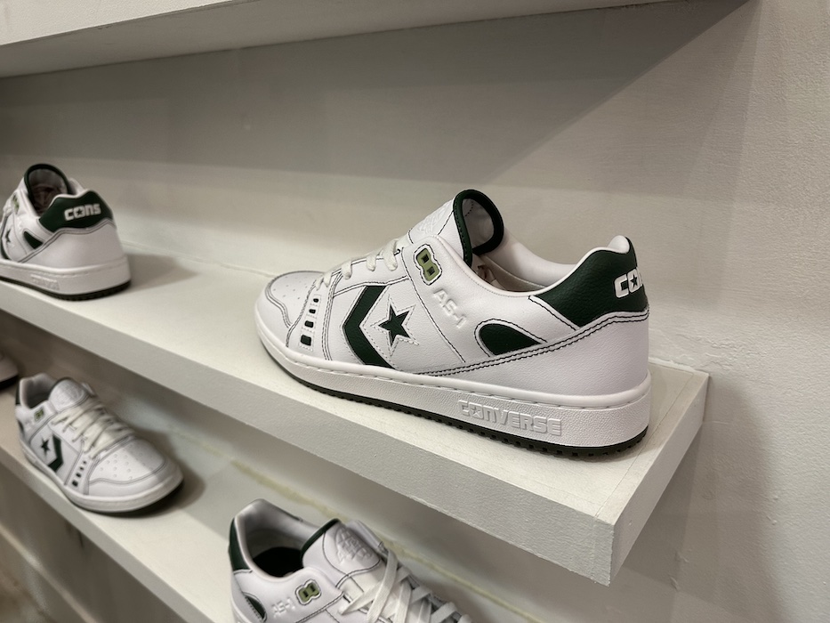 Converse 5th avenue clearance new york junior
